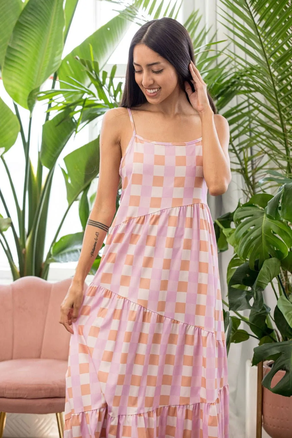 Nina's Dreamy Gingham Maxi Dress - Pink