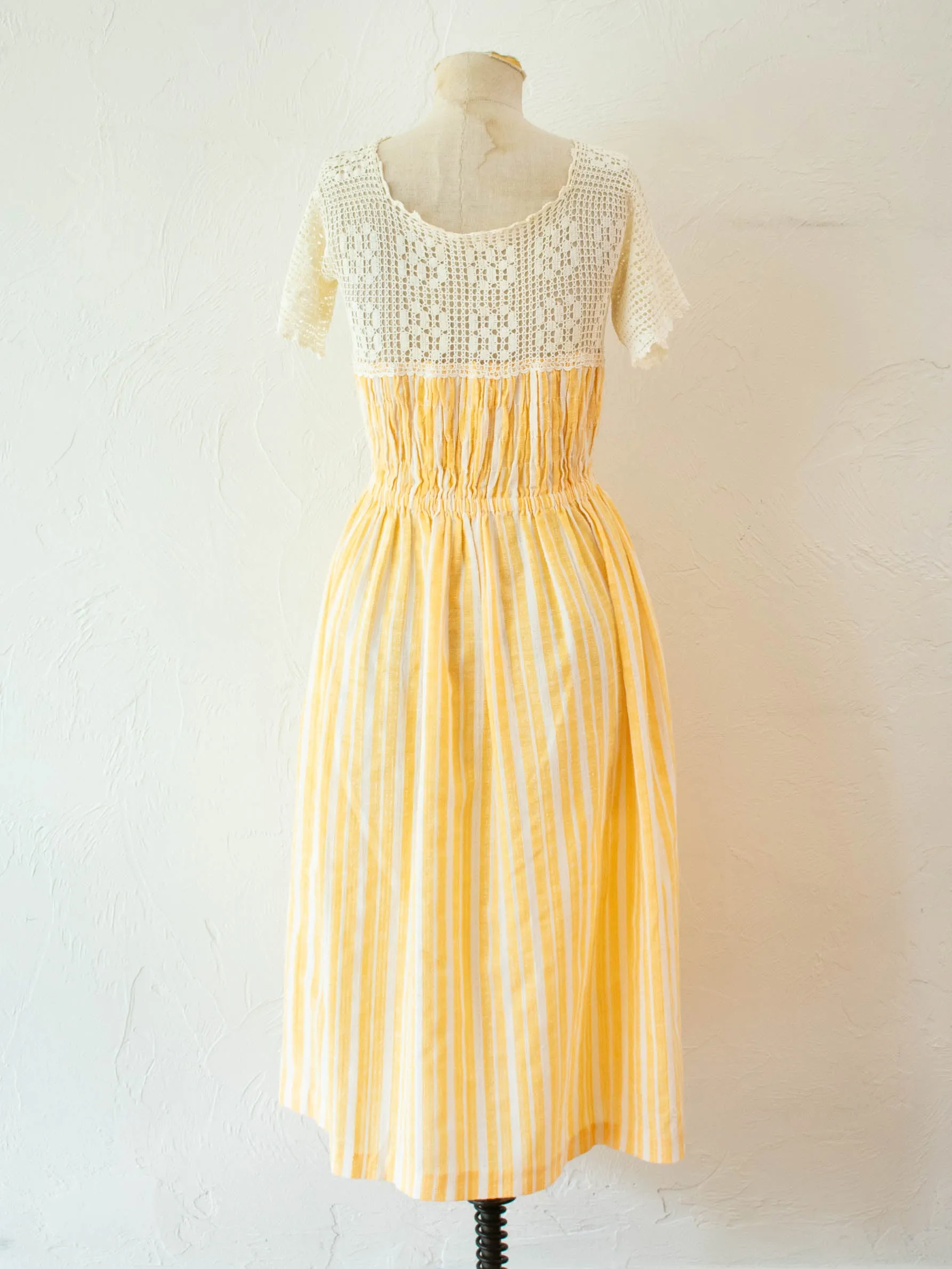 Vintage 1970s Creamsicle Striped Cotton & Crochet Sundress S/M