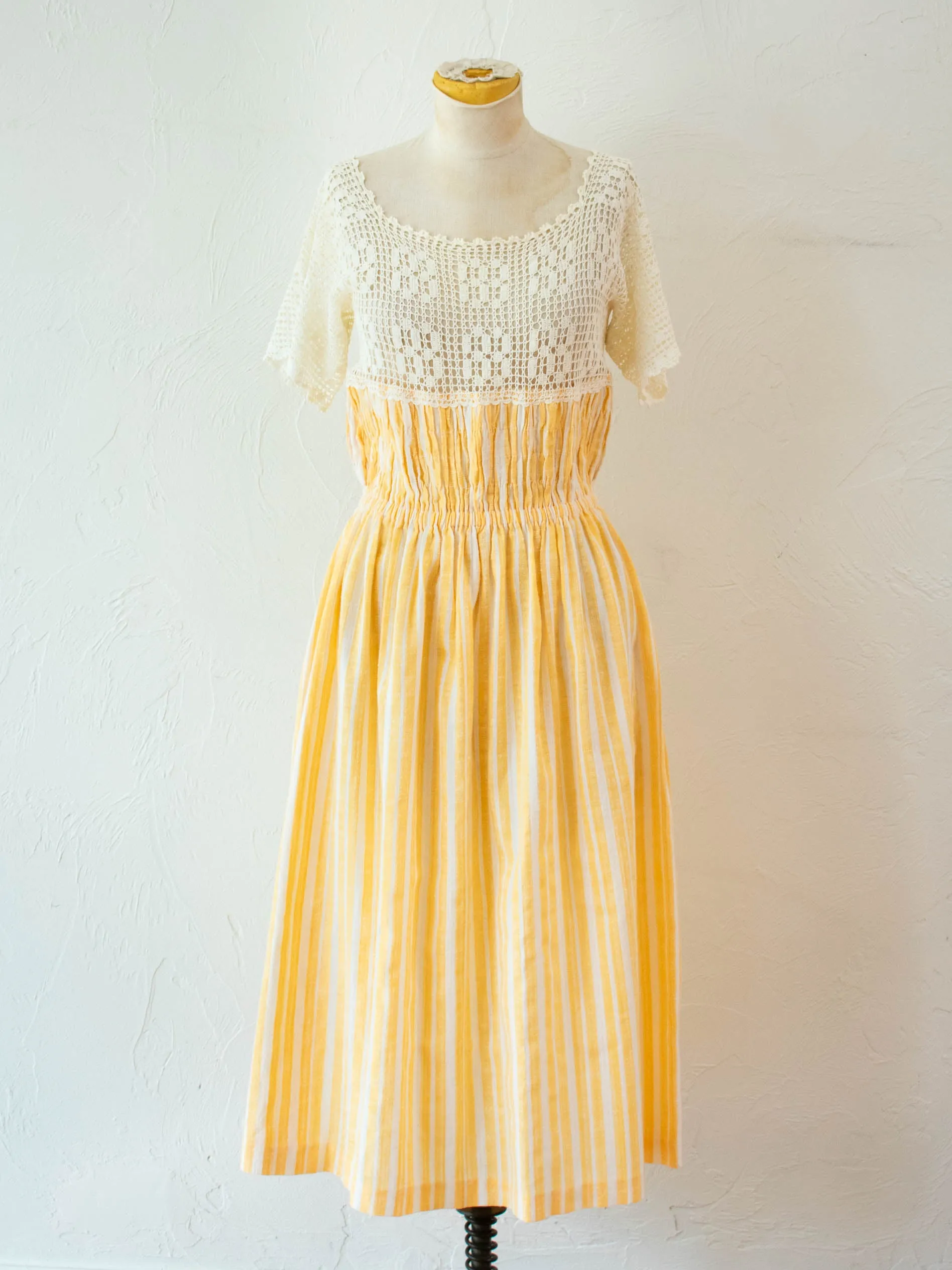 Vintage 1970s Creamsicle Striped Cotton & Crochet Sundress S/M